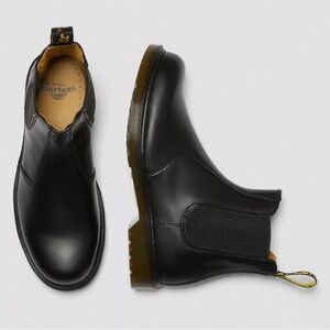 Dr. Martens Smooth Black Chelsea Boots